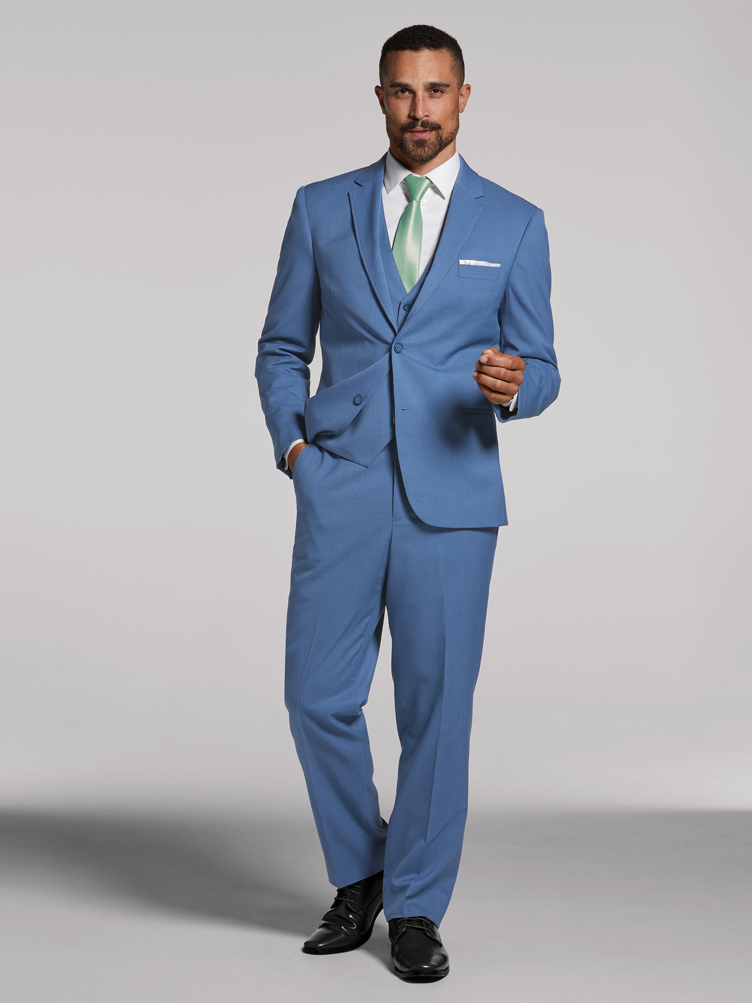 Unleashing Your Style: Stand Out in a Blue Suit and Emerald Green Tie ...